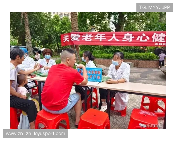 举重社区推广活动激发中老年群体关注力量训练，社区老人锻炼